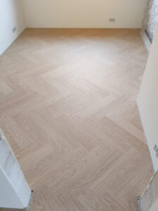 Montaż paneli winylowych Lubań