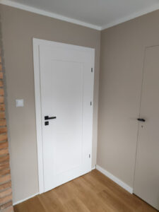 Montaż drzwi DRE - Siekierczyn